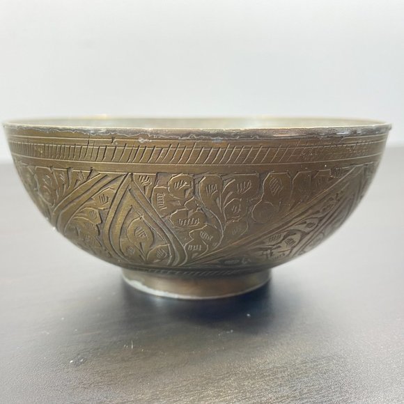 Antique Brass Round Bowl, Handcrafted Small Vessel, Vintage Solid Metal Dish, De - Picture 8 of 10